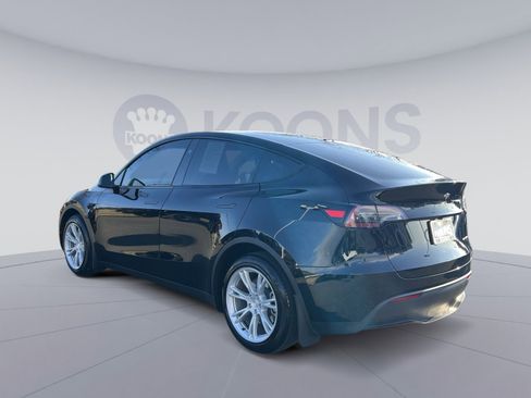 Used 2024 Tesla Model Y Long Range image 4