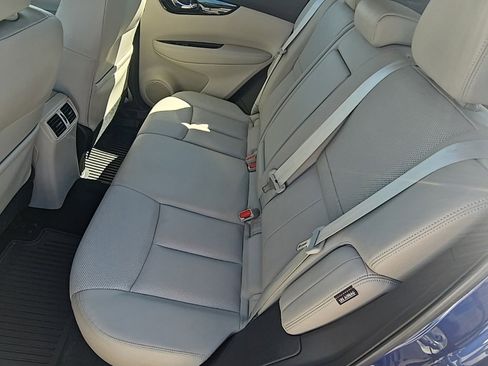 Used 2022 Nissan Rogue Sport SL image 13