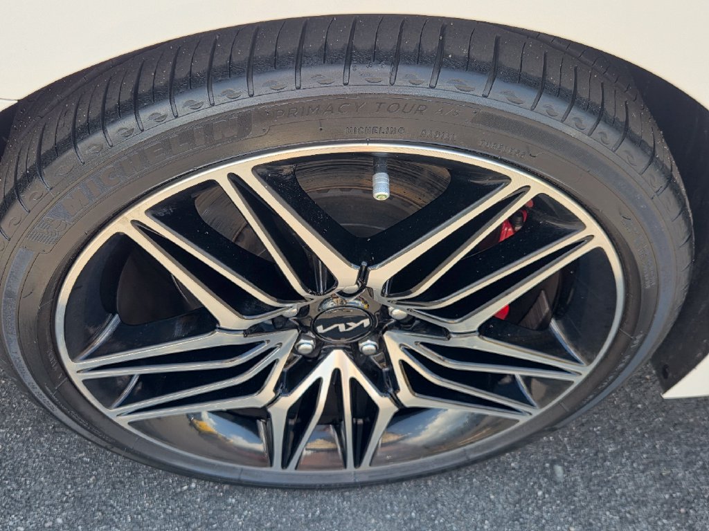 Used 2023 Kia Stinger GT2 AWD/4WD image 9