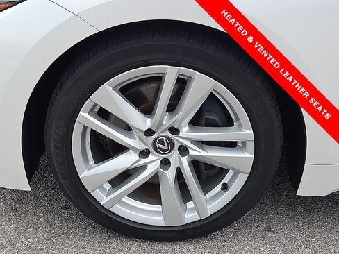 Used 2024 Lexus IS 300 w/ Comfort Package RWD image 7