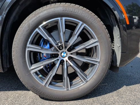 Certified 2026 BMW X5 xDrive40i w/ M Sport Package AWD/4WD image 14