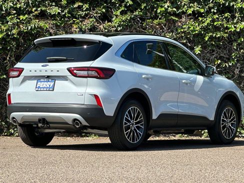 New 2025 Ford Escape SE w/ PHEV Premium Package image 4