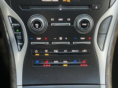 Used 2019 Lincoln Nautilus Reserve image 15