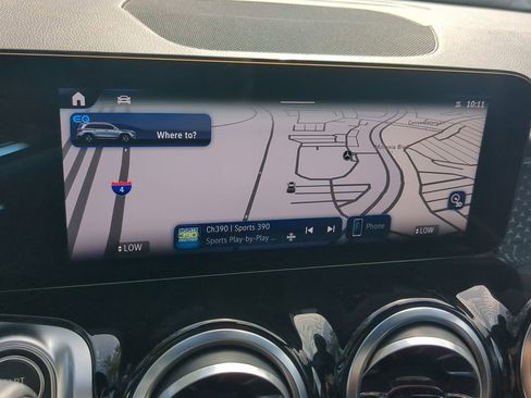 Used 2024 Mercedes-Benz EQB 300 4MATIC image 8