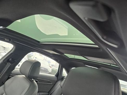 New 2025 Audi A8 L 3.0T image 5