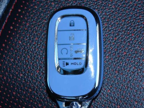 Used 2025 Honda Pilot Black Edition image 37