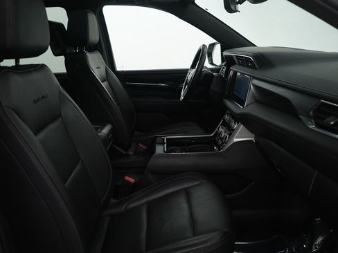 Used 2021 GMC Yukon Denali w/ Denali Ultimate Package image 11
