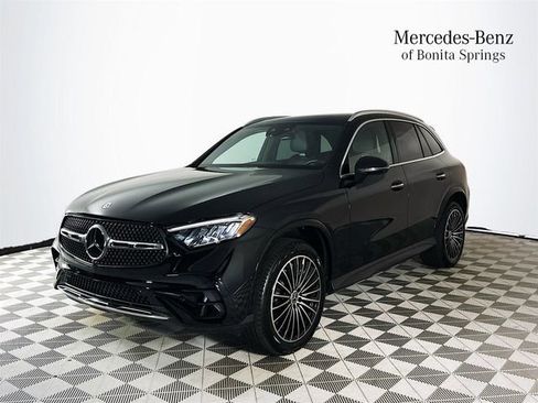 Used 2026 Mercedes-Benz GLC 300 image 3
