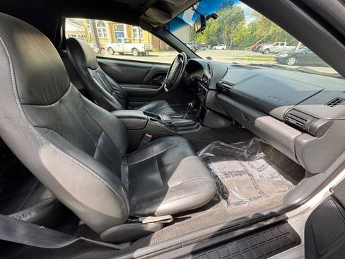 Used 1995 Chevrolet Camaro Z28 RWD image 6