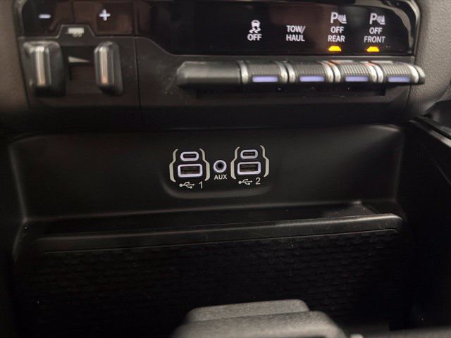 Used 2020 RAM 1500 Laramie w/ Sport Appearance Package AWD/4WD image 31