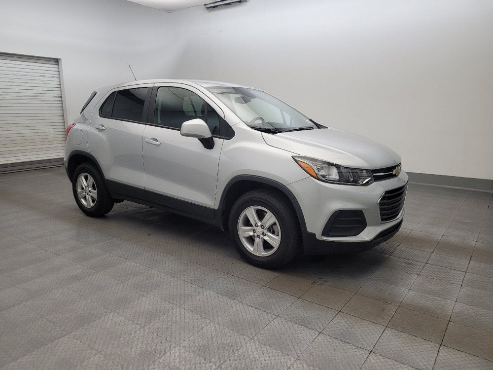 Used 2022 Chevrolet Trax LS w/ Tint and Cruise Package AWD/4WD image 11