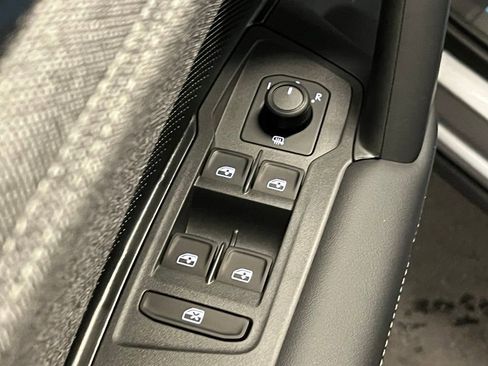 New 2026 Volkswagen Tiguan S FWD image 18