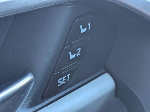 Used 2020 Toyota RAV4 XLE Premium FWD image 25