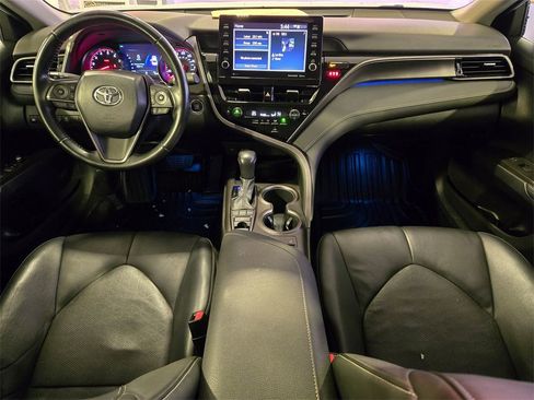 Used 2023 Toyota Camry XSE image 9