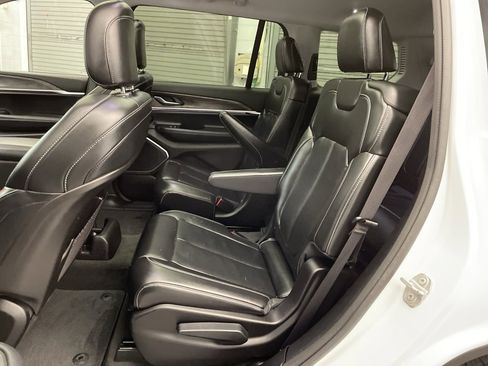 Used 2021 Jeep Grand Cherokee L Limited image 24