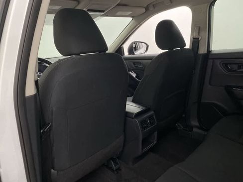 Used 2024 Nissan Rogue S image 15