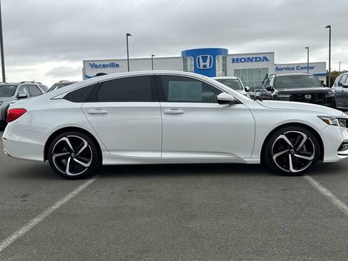 Used 2019 Honda Accord Sport image 3