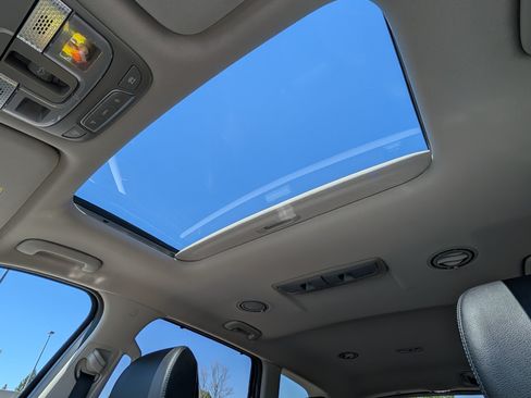 Used 2022 Kia Telluride EX AWD/4WD image 32