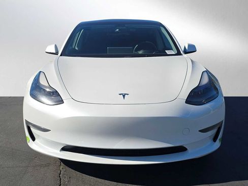 Used 2023 Tesla Model 3 Standard Range image 8