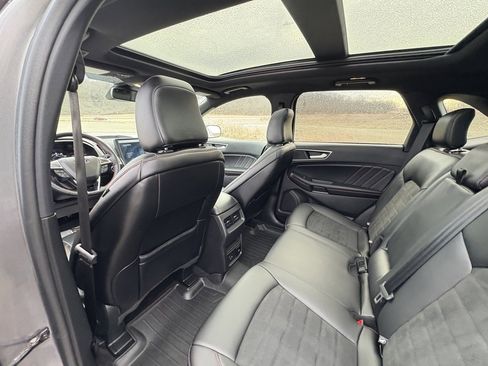 Used 2022 Ford Edge ST-Line image 19