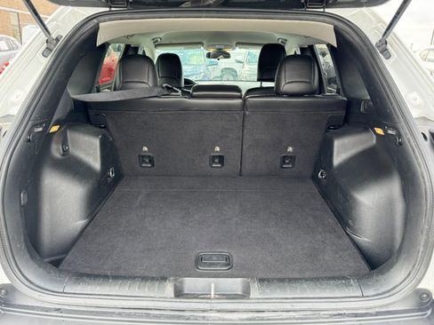 Used 2020 Jeep Cherokee Latitude Plus image 6