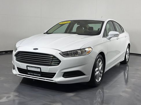 Used 2016 Ford Fusion SE FWD image 7