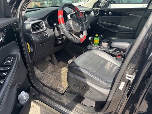 Used 2018 Kia Sorento SX image 16