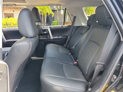 Used 2022 Toyota 4Runner Limited AWD/4WD image 18