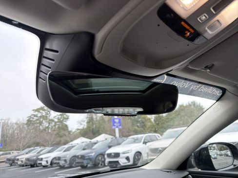 Certified 2025 Volvo XC60 B5 Plus image 27