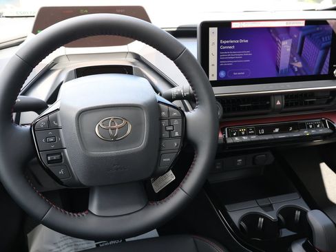New 2026 Toyota Prius Plug-In Hybrid FWD image 15