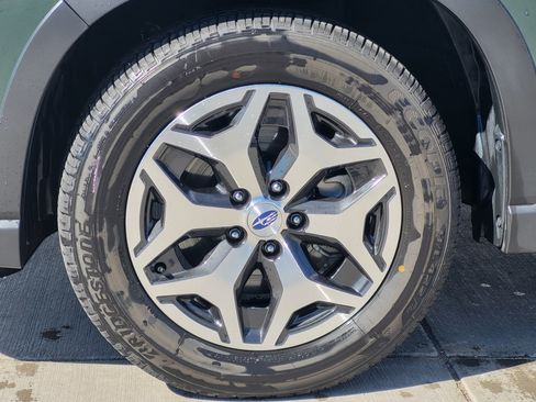 Used 2024 Subaru Forester Premium image 19