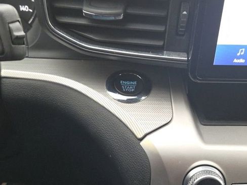 Used 2022 Ford Explorer XLT w/ Equipment Group 202A image 46