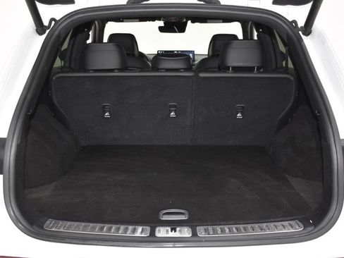 Used 2023 Genesis GV70 2.5T w/ Sport Prestige Package image 32