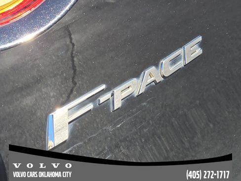 Used 2020 Jaguar F-PACE SVR image 10