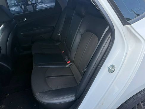 Used 2018 Kia Optima S w/ Panoramic Sunroof Package FWD image 9