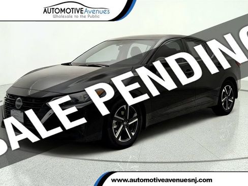 Used 2024 Nissan Sentra SV FWD image 1