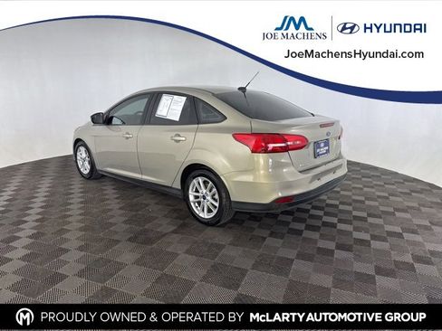 Used 2015 Ford Focus SE w/ SE Cold Weather Package image 9