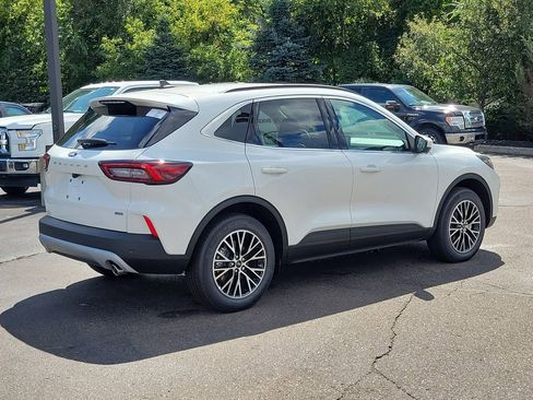 New 2025 Ford Escape Base w/ PHEV Premium Package image 4