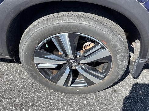 Used 2023 Nissan Rogue SL w/ SL Premium Package image 13