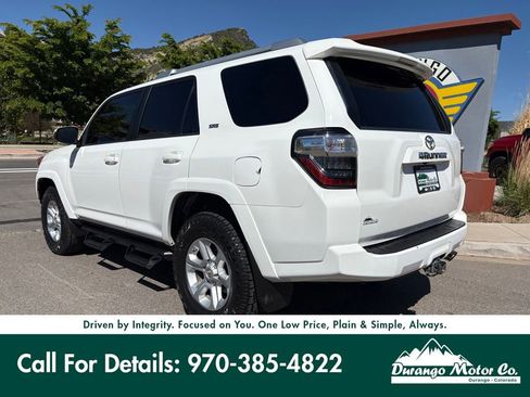 Used 2018 Toyota 4Runner SR5 AWD/4WD image 5