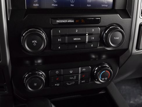 Used 2020 Ford F150 XLT w/ Equipment Group 302A Luxury image 17