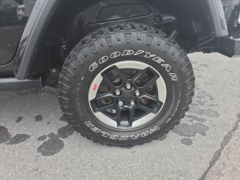 Used 2020 Jeep Wrangler Unlimited Rubicon AWD/4WD image 27