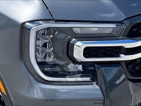 Used 2026 Ford Ranger Lariat w/ FX4 Off-Road Package AWD/4WD image 29