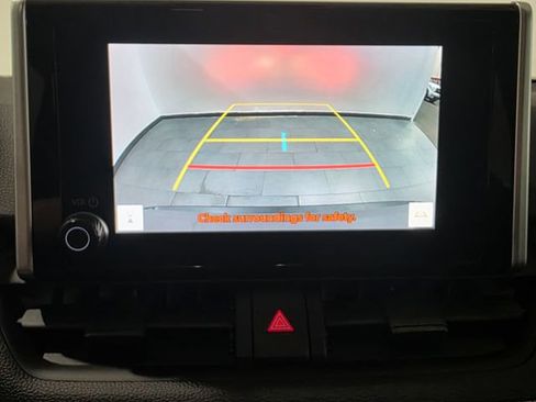 Used 2023 Toyota RAV4 LE AWD/4WD image 19