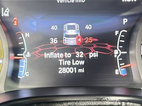 Used 2025 Jeep Compass Sport AWD/4WD image 18