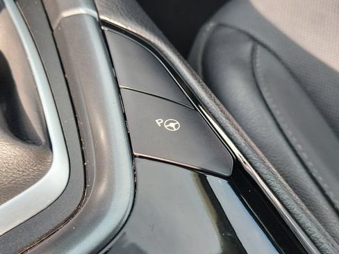 Used 2016 Ford Fusion Titanium FWD image 29