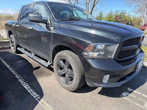 Used 2017 RAM 1500 Express w/ Black Ram 1500 Express Group image 4