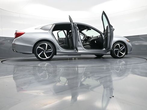 Certified 2022 Honda Accord Sport image 47