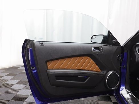 Used 2013 Ford Mustang GT Premium w/ Comfort Pkg image 5