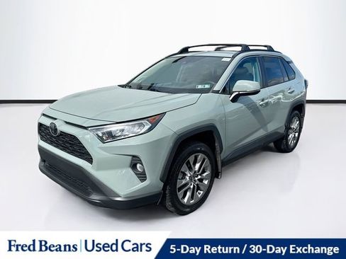 Used 2019 Toyota RAV4 XLE Premium w/ Cold Weather Package AWD/4WD image 3